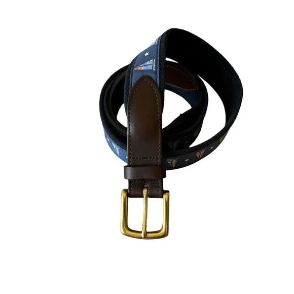 Vineyard Vines America’s Cup Navy Sailboats Canvas Club Belt Brown Leather SZ 44 - Picture 1 of 8